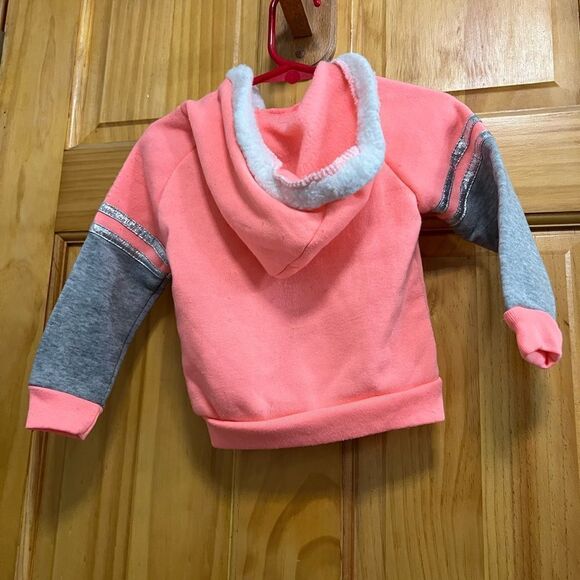 Absolutely adorable Real Love Size 18 mos. Glitter fabric embellished jacket - Picture 4 of 5